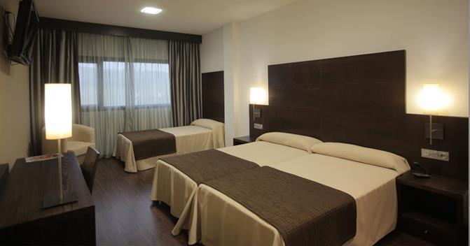 Complejo Leo 24H Hotel Monesterio Quarto foto